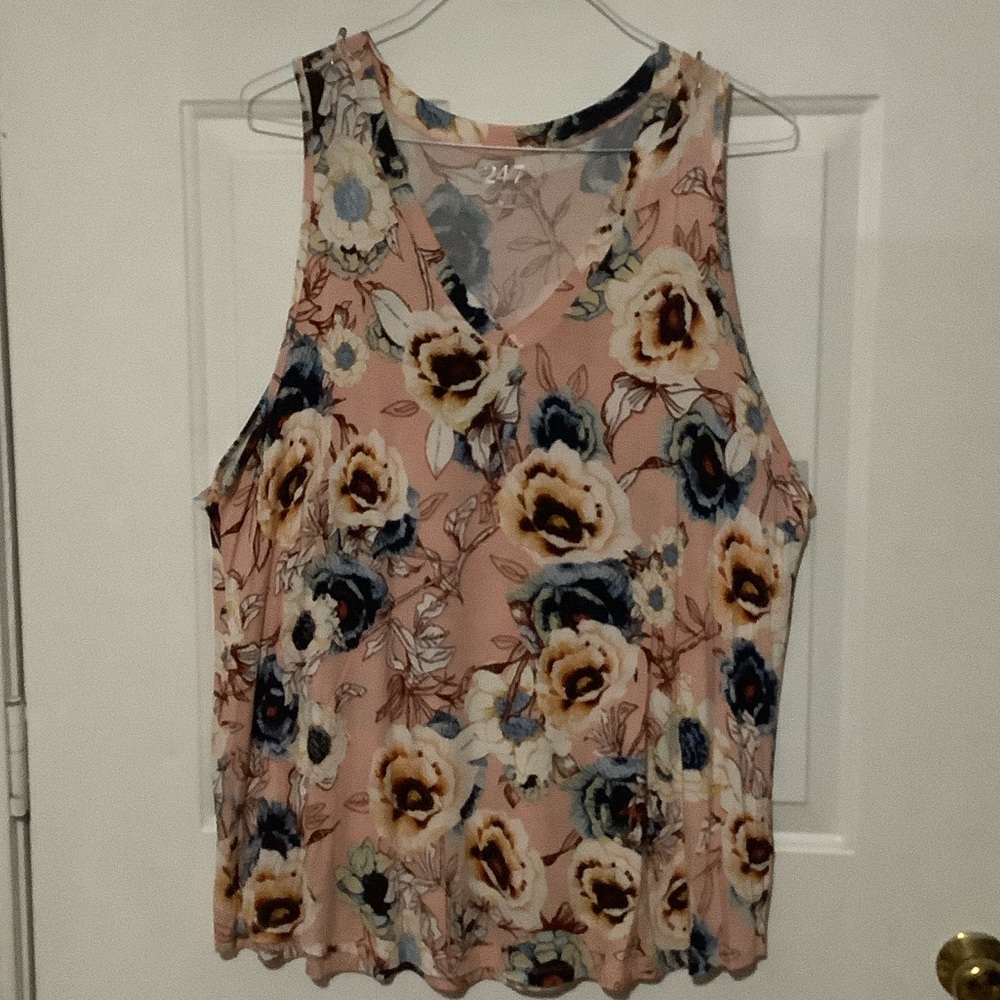 Floral V-Neck Tank Top - Peach and Navy